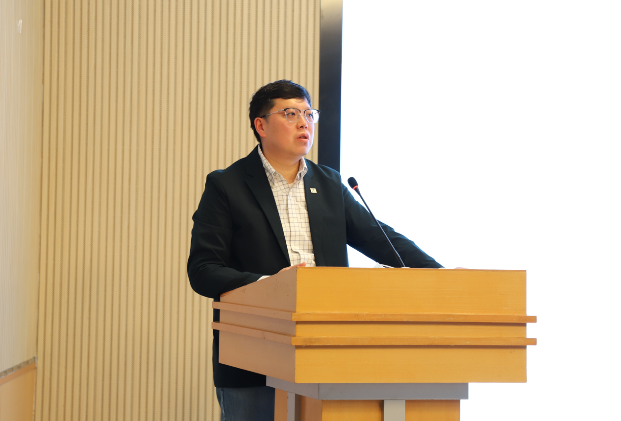 杨经理.jpg